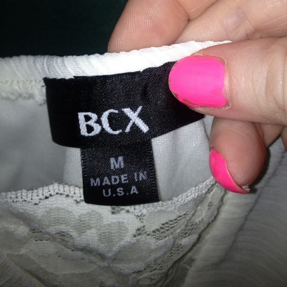 🔴Sold🔴Dressy tank - Picture 3 of 3