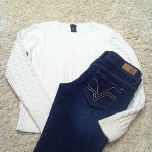 CLASSIC CABLE STITCH SWEATER