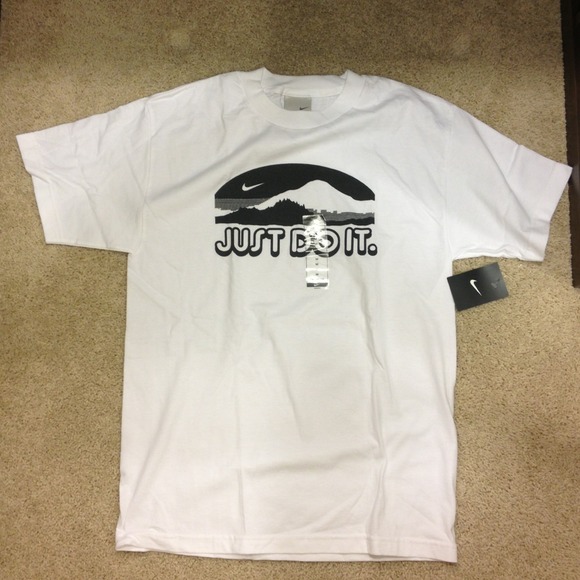 Nike white shirt. Medium on mens but fits XL women