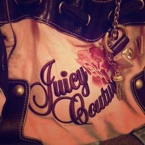 **FREE GIFT WITH PURCHASE** JUICY COUTURE purse!