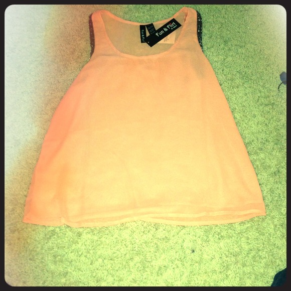 🎉SOLD🎉Orange top :)