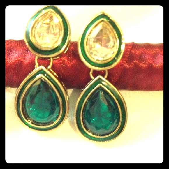 Vintage Green & White Stone Drop Earrings