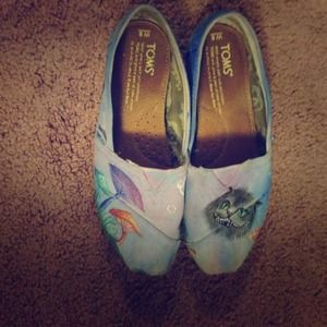 TOMS One of a kind