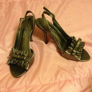 Sold!!!Grayish silver sandal