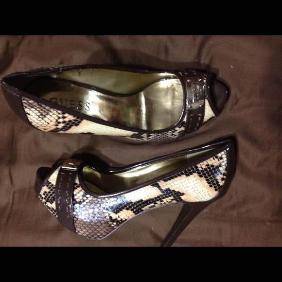 Authentic guess shoes