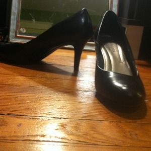 Comfort Plus black heels size 7