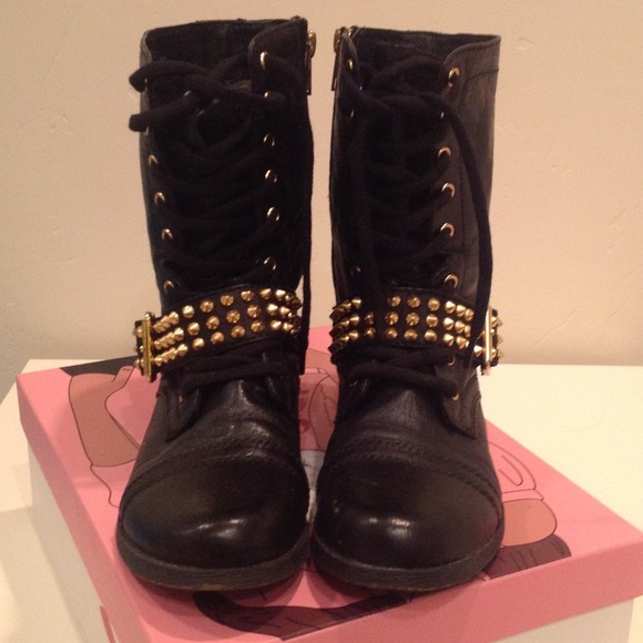 Black Stud Leather Biker Motorcycle Lace Up Boots - Picture 3 of 4