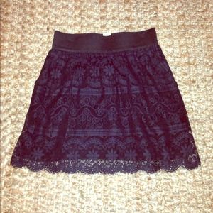 ❌SOLD❌Black lace mini skirt. Adorable!