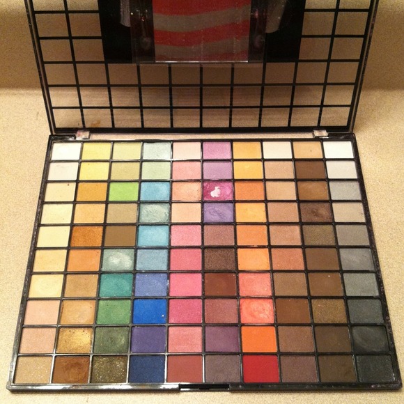 Elf pallet eye shadow 100 colors