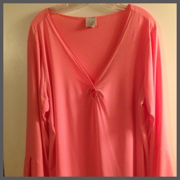 Beautiful Fior Lini International top NWOT