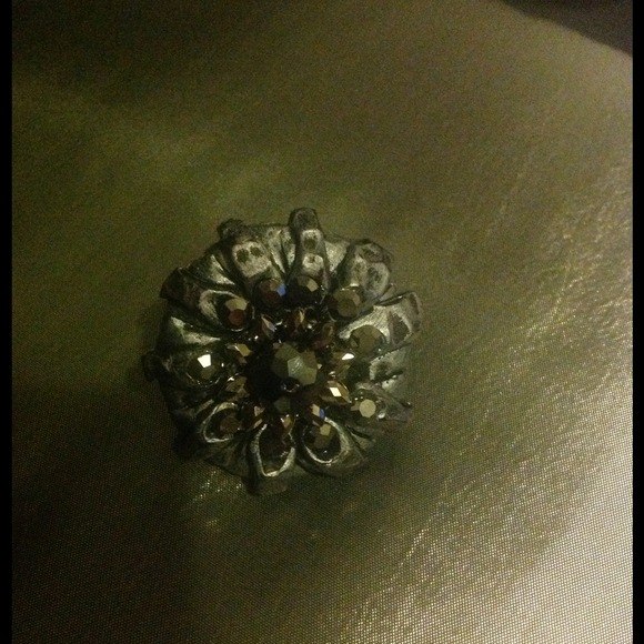 Black wooden ring - Picture 2 of 3