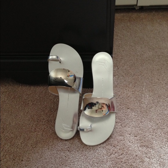 Giuseppe Zanotti Sandal Flats - Picture 2 of 3