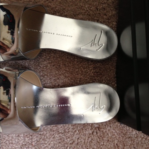 Giuseppe Zanotti Sandal Flats - Picture 3 of 3