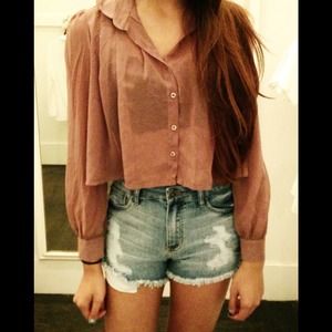 ✨Sold✨Crop chiffon collared top