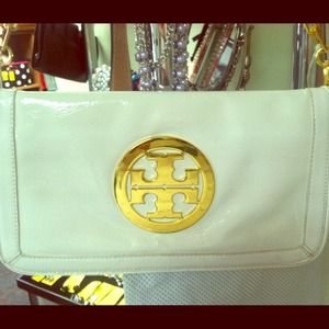 Bundle for "Amyzetterland"