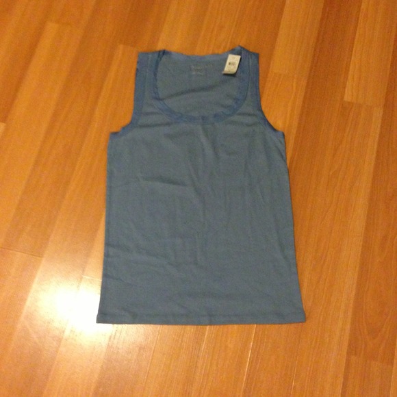 Sold - Hold Ann Taylor Top Size L