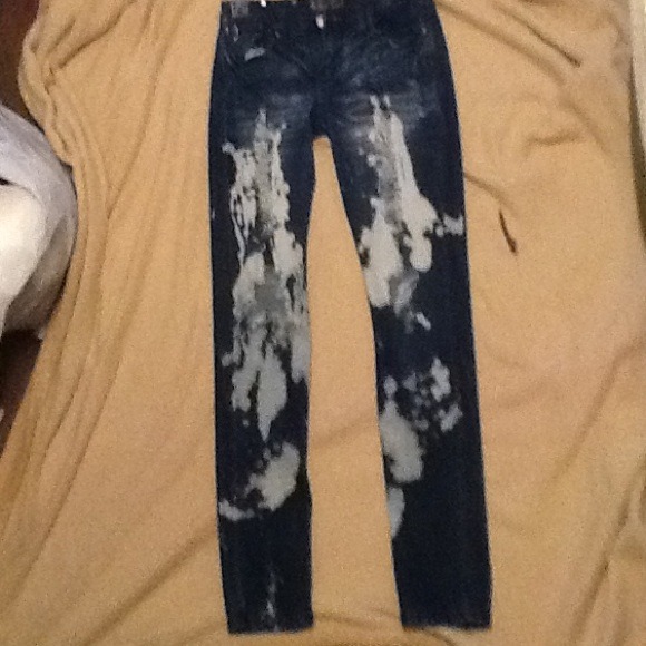 Skinny denim jeans