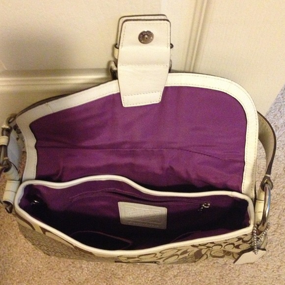 Coach Signature Purse - Picture 3 of 4