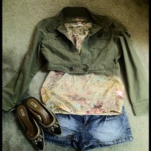 *Bundle and save!!*  shirt, shorts, shoes