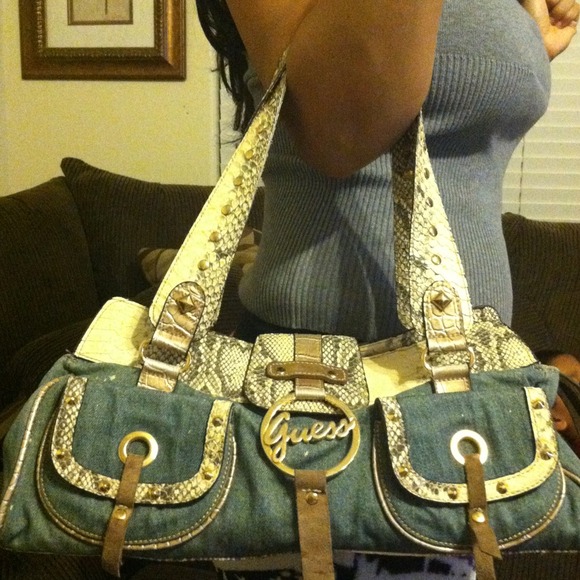 Guess purse