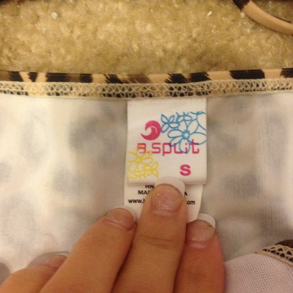 Great condition size small bathing suit - Picture 2 of 3