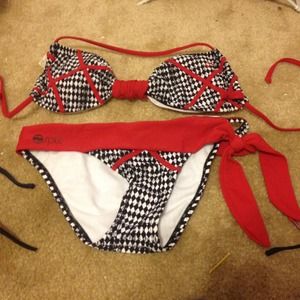 Never worn bathing suit from split size small larg
