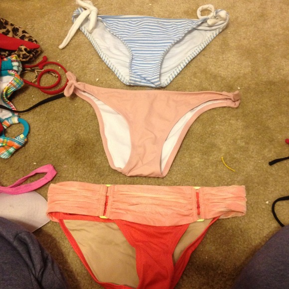 1 Tommy Hilfiger,2 vs bottoms great condition