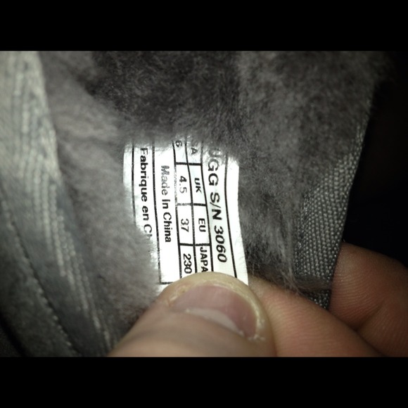 Special In addition and flower print uggs - Picture 3 of 4