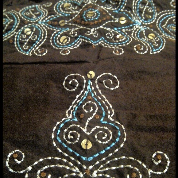 Bold embroidered brown halter top. - Picture 3 of 3