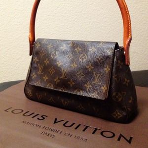 💥*+* Authentic Louis Vuitton Mini Looping *+* 💥