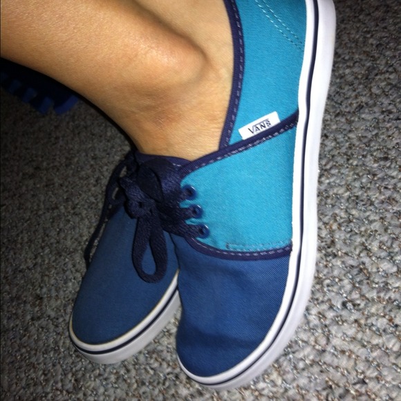 Vans!! Sold in bundle !!!!!!