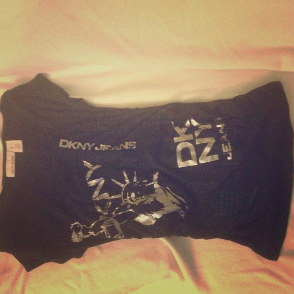 DKNY black scrunchy top