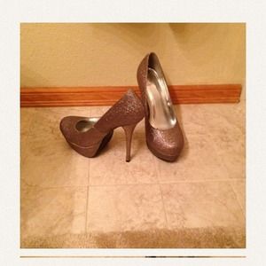 Multi colored sparkley heels