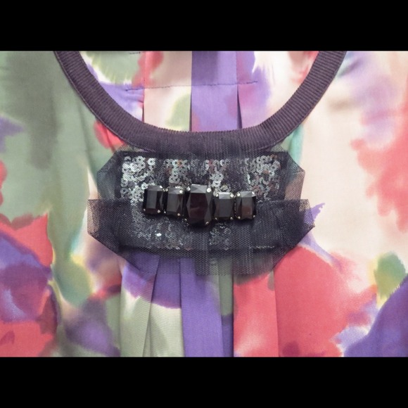 Gorgeous multi-colored shift dress w/gem appliqué