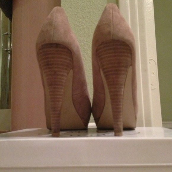 ❌BUNDLED❌Steve Madden nude suede pumps - Picture 4 of 4