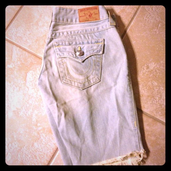 REDUCED!!!! True religion Bermudas - Picture 1 of 4