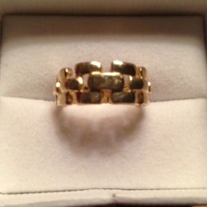 14 k yellow gold size 5 ring and horse charm