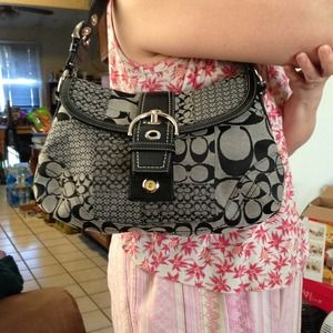 Coach purse, almost brand new only used once