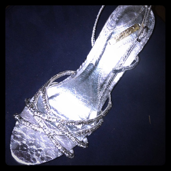 Price cut!!!! Elegant heels