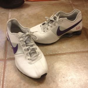 REDUCED.......Nike shox....WORN 1X