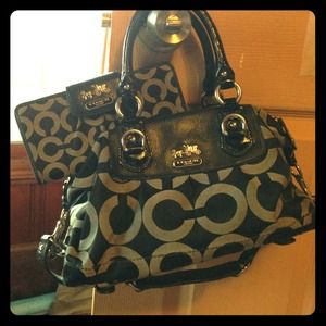 Coach purse and wallet