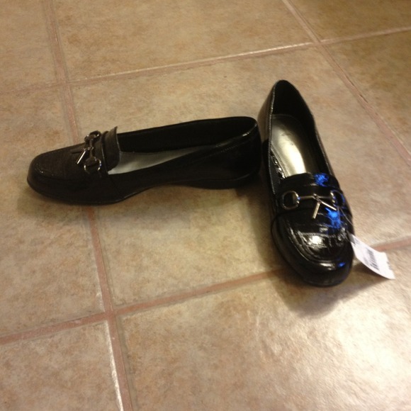 Black flats