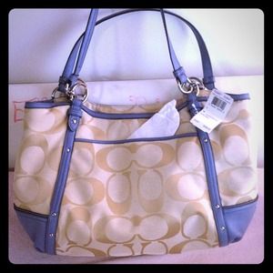 **SOLD** ~Brand New Coach Bag~ NWT! Gorgeous!!