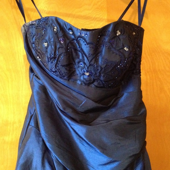 Beautiful Royal Blue Taffeta Prom Dress - Picture 2 of 4