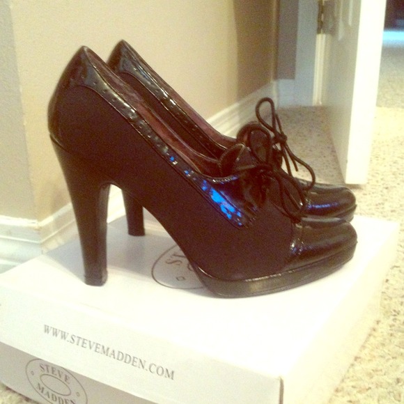 Steve Madden- Reilly