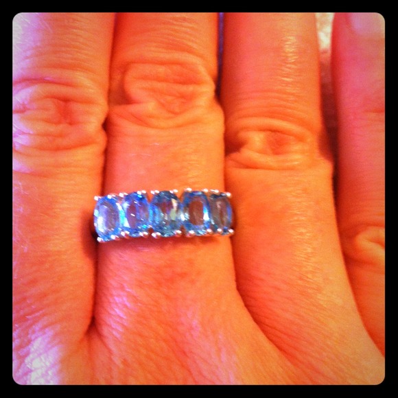 Swiss Blue Topaz Sterling Silver Ring.