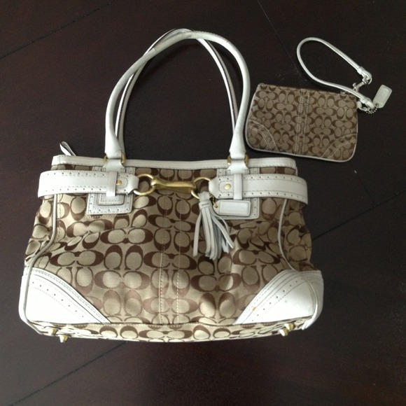 Coach Hampton Signature Carryall and Wristlet