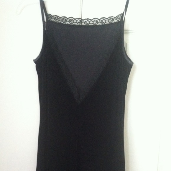 MAKE AN OFFER!! Little black dress!! - Picture 2 of 3