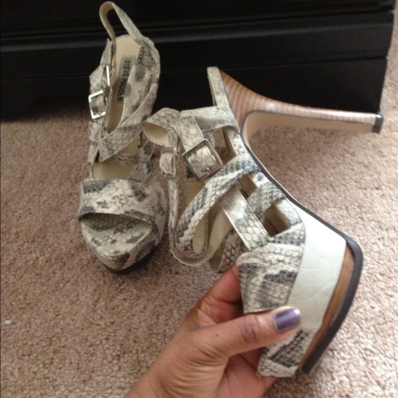 Steve Madden python platform - Picture 4 of 4