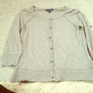 Quarter sleeve grey button up sweater